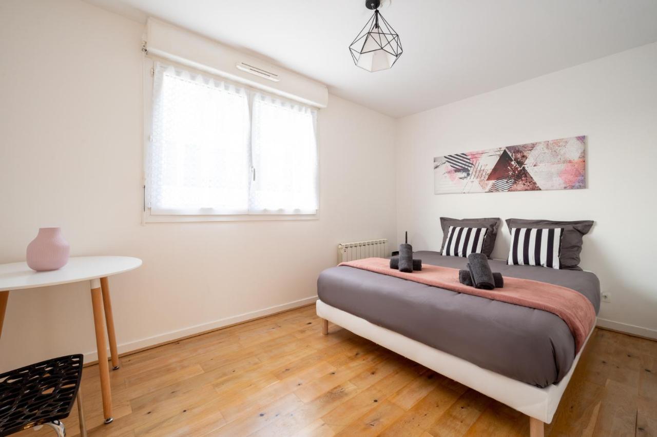 Immotovo - Suite Moderne - Paris 8 Min - Parking - Netflix Villejuif Kültér fotó